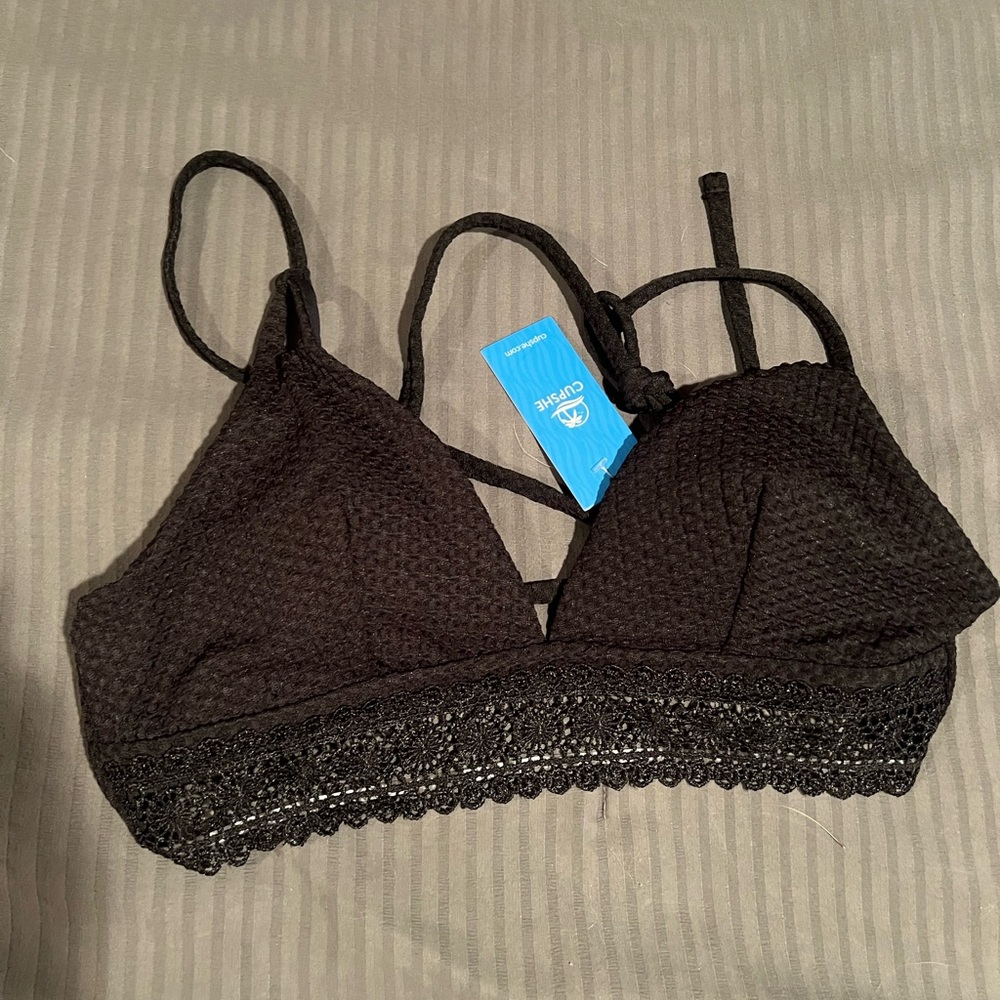 Women’s CUPSHE Black Lace Bralette Swim Top